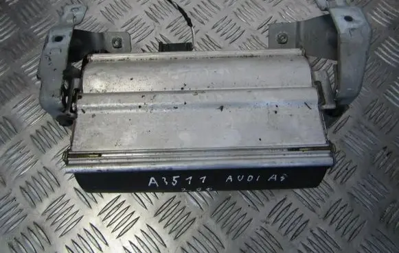 Audi A3 S3 8L Passenger airbag 8l0880202d 565210506