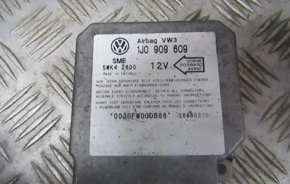 Volkswagen Golf IV Airbag control unit/module 1j0909609 5wk42800