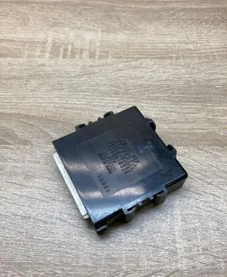 Toyota Prius (XW20) Keyless (KESSY) go control unit/module 8999047023 2325000320