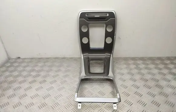 Volvo V70 Gear shifter surround trim plastic 31403469 31291379 1286270