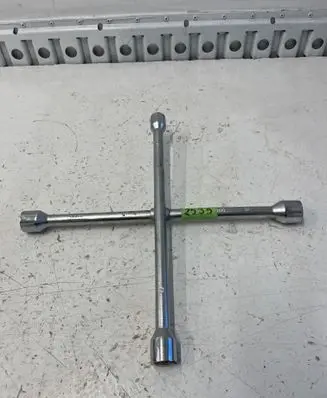 Skoda Superb B6 (3T) Wheel nut wrench 