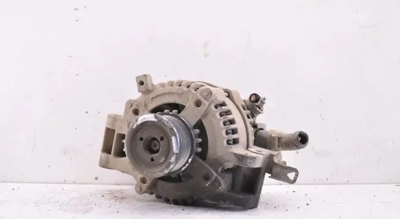 Toyota Avensis T250 Generator/alternator 270600G01184