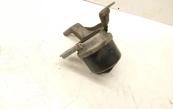 Volvo S60 Engine mount bracket 30671245
