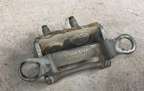 Volvo V50 Tailgate/trunk/boot hinge 30716263 22389