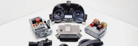 Fiat Doblo Engine ECU kit and lock set 51839150 51797302 51763770