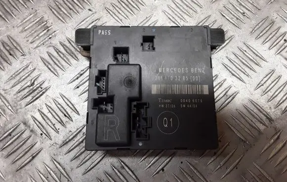 Mercedes-Benz E W211 Door control unit/module 2118703285 00406079