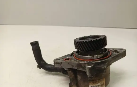 Ford Ranger Vacuum pump X2T55472ZT