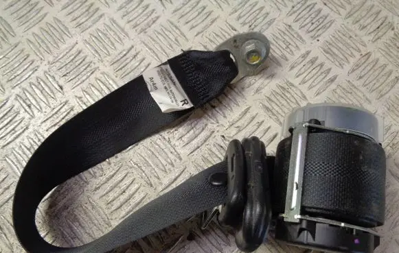Nissan Pulsar Rear seatbelt 627817900C 106X090RH 21160714