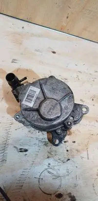 Nissan X-Trail T31 Vacuum pump 8200796080