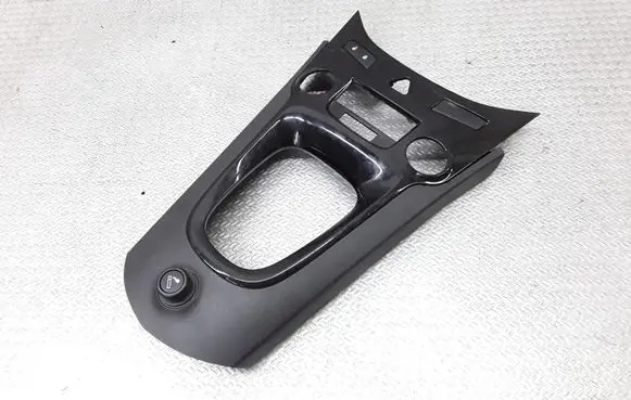 Chevrolet Orlando Gear shifter surround trim plastic 96897085