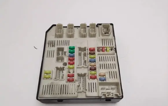 Renault Megane III Fuse box set 284B61871R