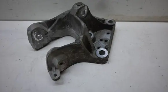 Chrysler Town & Country V Engine mounting bracket 04721570AB