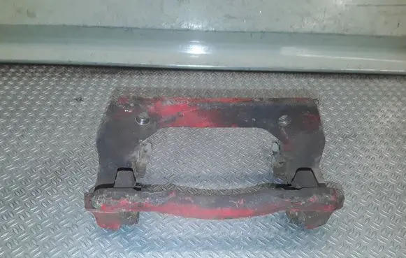 Mercedes-Benz B W245 Front Brake Caliper Pad/Carrier 