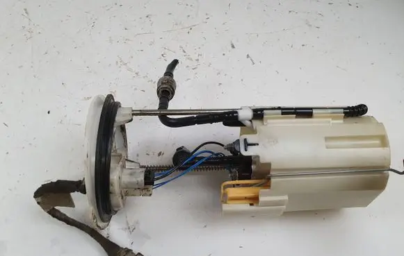 Mercedes-Benz B W245 In-tank fuel pump A1694700594