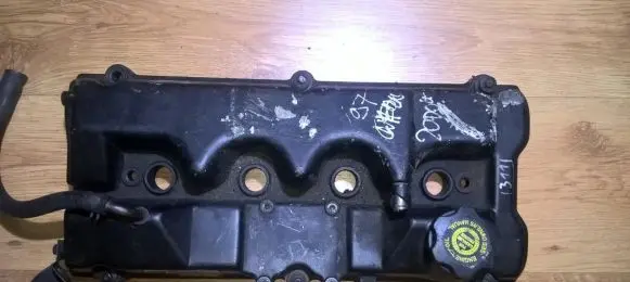 Chrysler Neon I Rocker cam cover 4667948