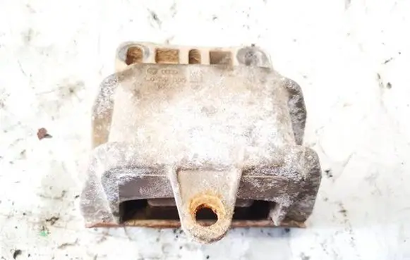 Skoda Octavia Mk1 (1U) Engine mount bracket 1j0199555