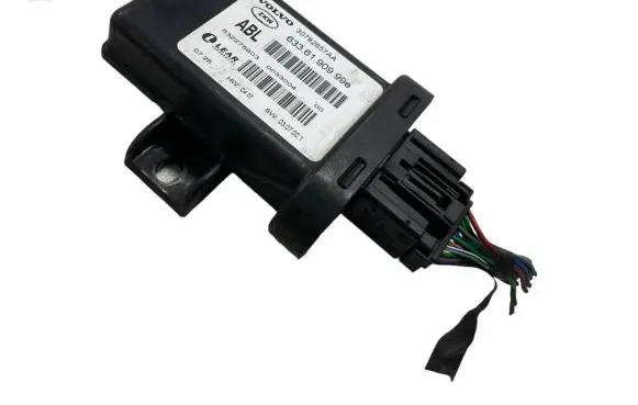 Volvo V70 Light module LCM 63361909990 30782657AA 132275803