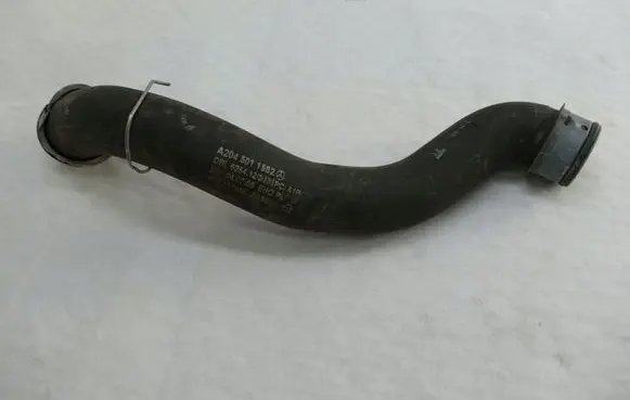Mercedes-Benz E W212 Engine coolant pipe/hose A2045011582