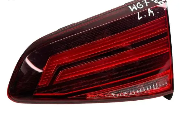 Volkswagen Golf VII Tailgate rear/tail lights 5G0945094AH
