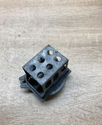 Peugeot 306 Heater blower motor/fan resistor 848309A