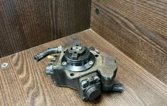 Fiat Fiorino Fuel injection high pressure pump 55237690 0445010311