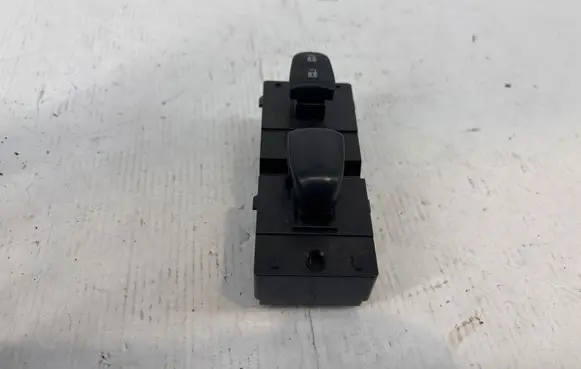 Nissan Leaf I (ZE0) Electric window control switch 254111KA5A 3094
