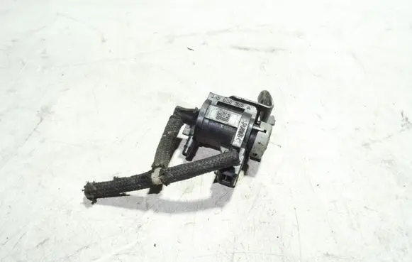 Audi A6 S6 C5 4B Turbo solenoid valve 1J0906283A