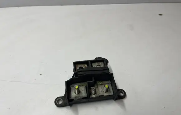 Bentley Continental Battery relay fuse 3W0915457