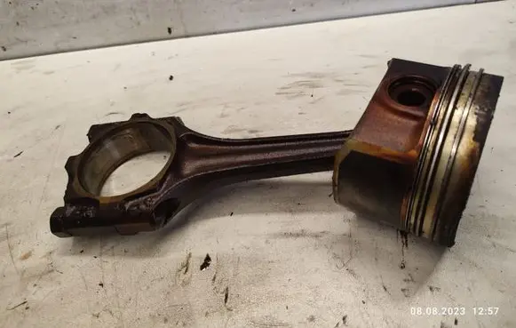 Volkswagen Sharan Piston with connecting rod