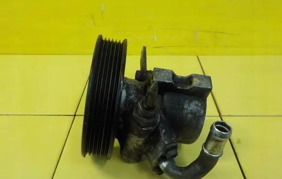 Chevrolet Captiva Power steering pump 16SP27