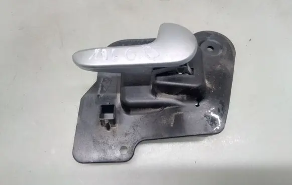 Opel Meriva A Rear door interior handle 