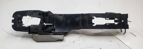 Nissan Leaf I (ZE0) Front door exterior handle/bracket