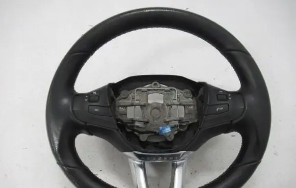 Peugeot 2008 I Steering wheel 