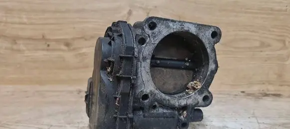 Volvo S80 Throttle valve 8677796 00534 6D080210