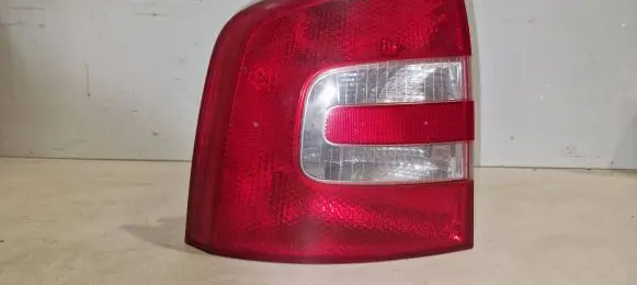 Skoda Octavia Mk2 (1Z) Rear/tail lights 275901