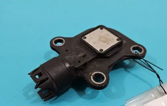 Camshaft position sensor