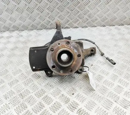 Opel Vivaro Front wheel hub 93866696