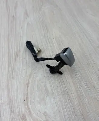 Volvo S80 Windshield washer spray nozzle 