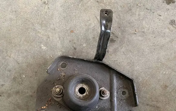 Citroen Berlingo Gearbox mounting bracket 9682731780