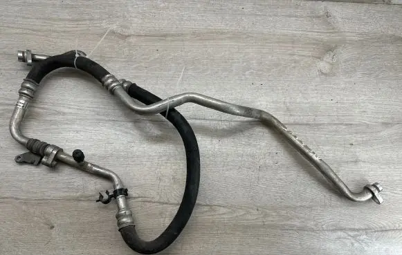 Renault Megane III Air conditioning (A/C) pipe/hose 924800026