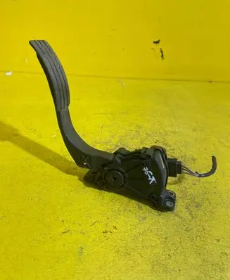Renault Twingo II Brake pedal bracket assembly 