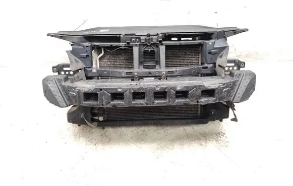 Volkswagen PASSAT CC Radiator support slam panel 