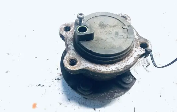 Volvo V40 Rear wheel hub