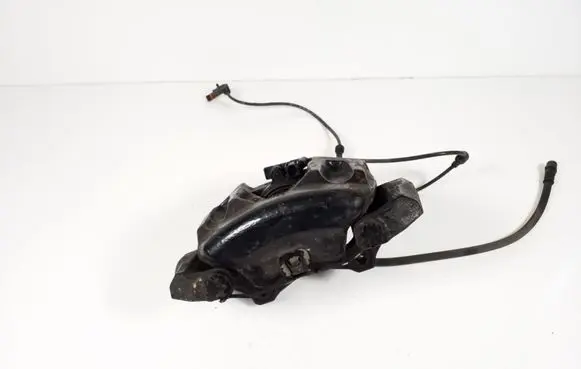 Mercedes-Benz E W212 Front brake caliper A2044213281