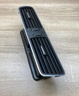Volkswagen PASSAT B7 Dash center air vent grill 3AC819728A