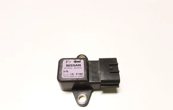 Nissan X-Trail T30 ESP acceleration yaw rate sensor 479308H300