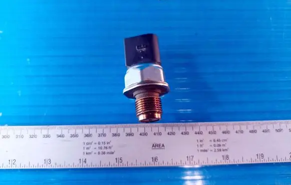 Fuel pressure sensor