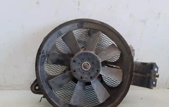 Nissan Terrano Electric radiator cooling fan