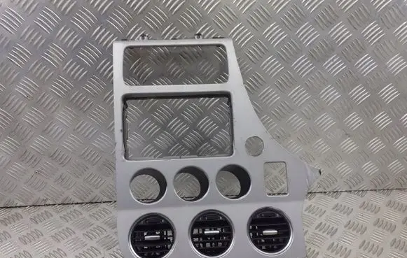 Alfa Romeo 159 Radio/GPS head unit trim 