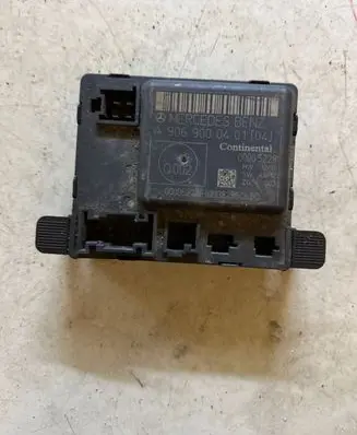 Mercedes-Benz Sprinter W906 Door control unit/module A9069000401 00005228
